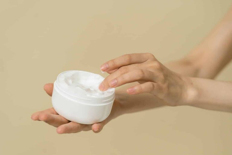 Eleganță și Simplitate: Machiajul de Zi